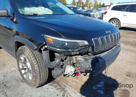 2019 Jeep Cherokee Trailhawk 4X4 from USA, damaged, VIN 1C4PJMBX2KD385229